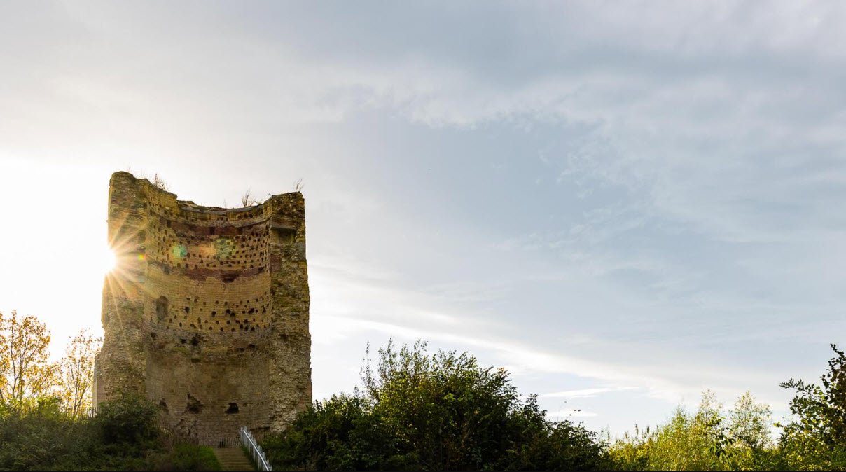 Burcht Van Brustem, Belgium